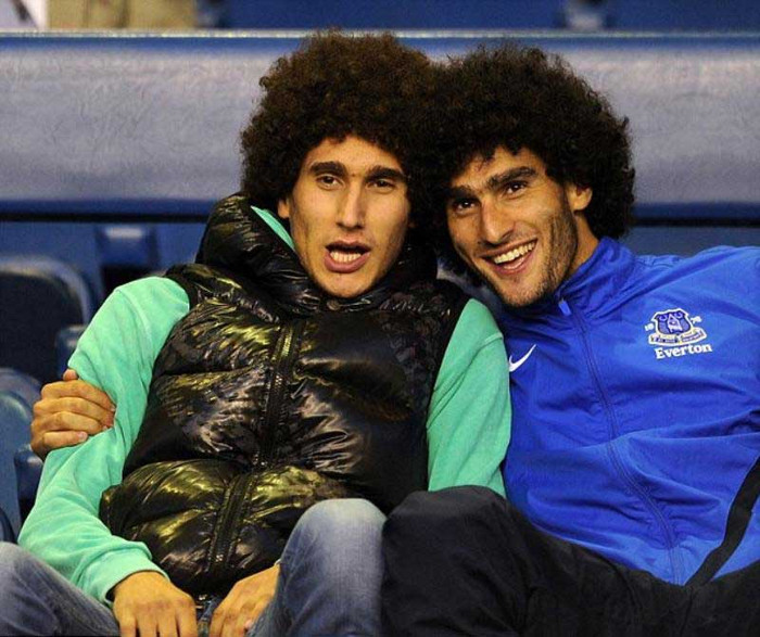 Dù rất giống nhau về nhiều thứ, nhưng thực ra họ không phải là anh em sinh đôi