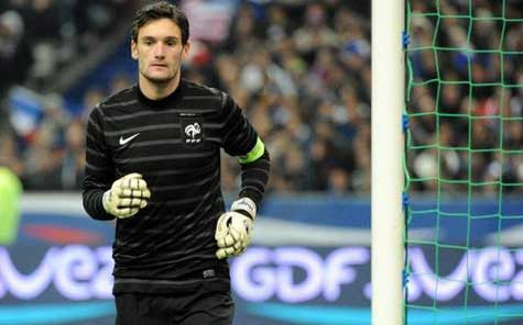 Thủ môn Hugo Lloris của Lyon sắp gia nhập Tottenham Thủ môn Hugo Lloris của Lyon sắp gia nhập Tottenham