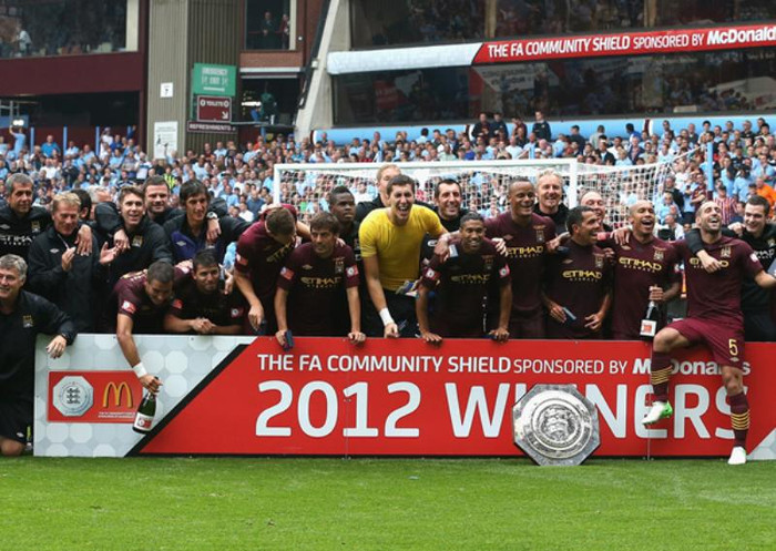 10. Manchester City (42 triệu bảng): Đủ gây ngạc nhiên cho những ai đã biết về thói chi tiêu của City, nhưng đó là con số được viết trong các bản báo cáo tài chính. UEFA không sớm thì muộn cũng sẽ kiểm tra những con số này, khi đó City khó lòng giấu được tình trạng “chúa Chổm” của mình. 10. Manchester City (42 triệu bảng): Đủ gây ngạc nhiên cho những ai đã biết về thói chi tiêu của City, nhưng đó là con số được viết trong các bản báo cáo tài chính. UEFA không sớm thì muộn cũng sẽ kiểm tra những con số này, khi đó City khó lòng giấu được tình trạng “chúa Chổm” của mình.