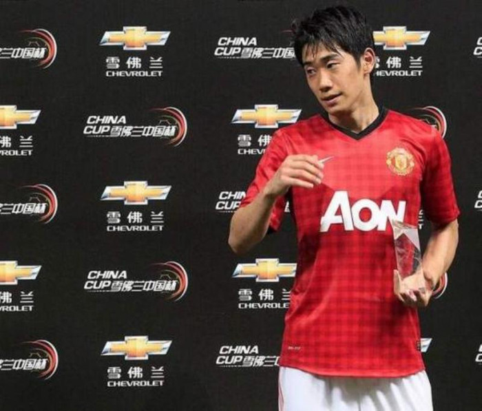 Với số tiền thu được 70 triệu bảng/năm, Man Utd sẽ có thêm nhiều điều kiện để tham gia vào thị trường chuyển nhượng hơn khi cần. Trung bình mỗi năm Quỷ Đỏ dôi ra 60 – 80 triệu bảng lợi nhuận hoạt động thì trong đó khoảng hơn 75% được đưa vào ngân sách mua sắm cầu thủ cho Sir Alex Ferguson, do vậy khoản thu mới này sẽ tăng ngân sách lên đáng kể.