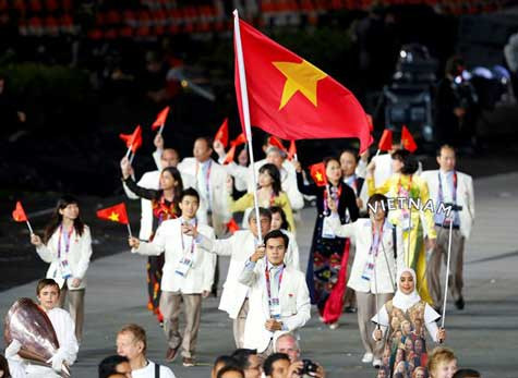 Có phải chúng ta tốn nhiều cơm nuôi quan chức đi theo đoàn hơn là nuôi các VĐV?