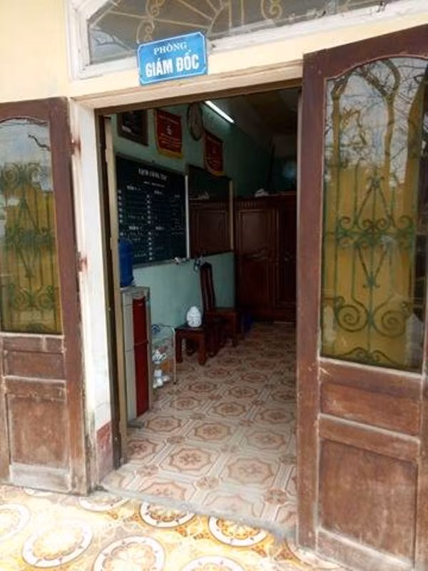 Phòng làm việc của ông Vũ Quốc Dũng, Giám đốc Trung tâm Giáo dục thường xuyên Liên Minh nhìn từ bên ngoài vào (ảnh HC) Phòng làm việc của ông Vũ Quốc Dũng, Giám đốc Trung tâm Giáo dục thường xuyên Liên Minh nhìn từ bên ngoài vào (ảnh HC)