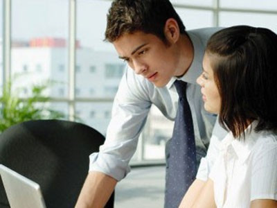 Em giữ nó như kỷ niệm của những ngày đầu tiên tập tành ở môi trường công sở (Ảnh minh họa) Em giữ nó như kỷ niệm của những ngày đầu tiên tập tành ở môi trường công sở (Ảnh minh họa)