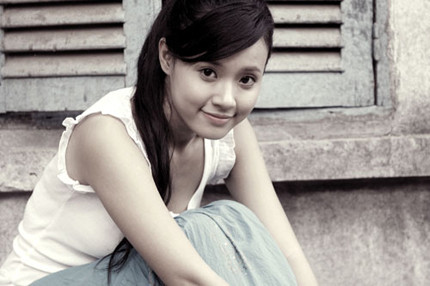 Midu hot girl Midu là cái tên không còn xa lạ trong cộng đồng mạng, cộp mác hình tượng trong sáng, ngoan hiền, dễ thương, Midu bước từ vai trò người mẫu ảnh sang diễn xuất khá “ngọt”. Năm vừa qua Midu đã xuất hiện trong Những thiên thần áo trắng, Cô nàng tóc rối và mới đây nhất là Thiên mệnh anh hùng. Midu hot girl Midu là cái tên không còn xa lạ trong cộng đồng mạng, cộp mác hình tượng trong sáng, ngoan hiền, dễ thương, Midu bước từ vai trò người mẫu ảnh sang diễn xuất khá “ngọt”. Năm vừa qua Midu đã xuất hiện trong Những thiên thần áo trắng, Cô nàng tóc rối và mới đây nhất là Thiên mệnh anh hùng.