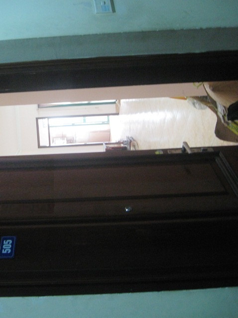 Tuy nhiên, sau khoảng 10 năm đưa vào sử dụng khu tòa nhà này đã gặp một vài sự cố liên quan đến chất lượng công trình. Trong đó, tại căn hộ 505 đã xuất hiện những vết nứt, tường vôi bong tróc. Tuy nhiên, sau khoảng 10 năm đưa vào sử dụng khu tòa nhà này đã gặp một vài sự cố liên quan đến chất lượng công trình. Trong đó, tại căn hộ 505 đã xuất hiện những vết nứt, tường vôi bong tróc.