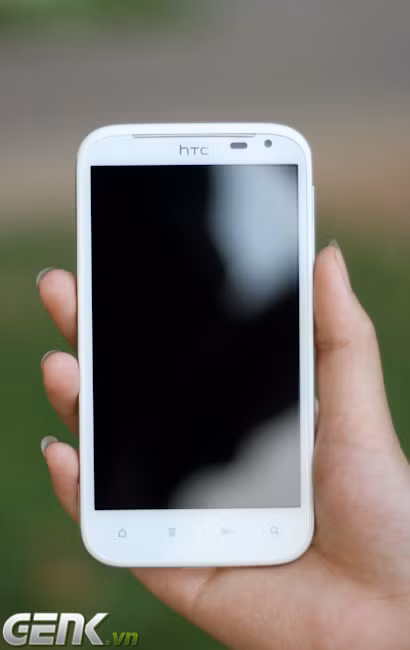 8 smartphone có thiết kế xuất sắc nhất 2011 ảnh 13