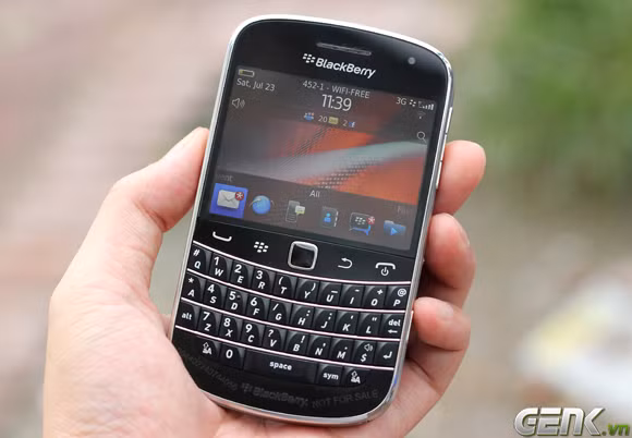 8 smartphone có thiết kế xuất sắc nhất 2011 ảnh 3