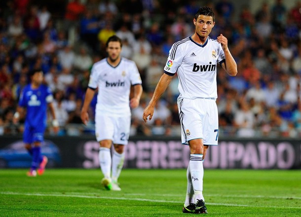 Nỗi buồn thua trận của Ronaldo.