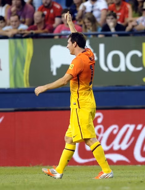 Nhưng khác Ronaldo, Messi biết tỏa sáng đúng lúc.