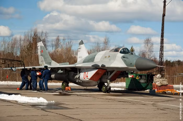 MiG-29SMT số hiệu 04