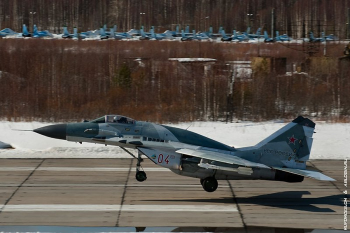 MiG-29SMT số hiệu 04