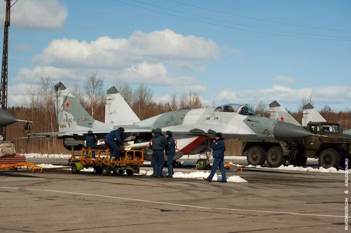 MiG-29SMT số hiệu 08