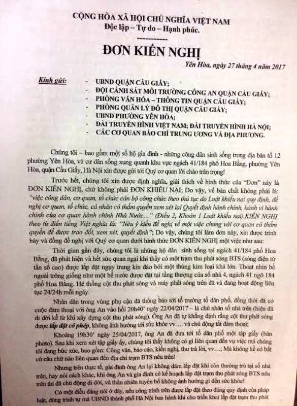 Đơn thư của các hộ dân phố Hoa Bằng, phường Yên Hòa, quận Cầu Giấy (Hà Nội) yêu cầu chính quyền có biện pháp xử lý, di dời trạm thu phát sóng BTS ra khỏi địa điểm khác, tránh ảnh hưởng sức khỏe đến người dân (ảnh MC)