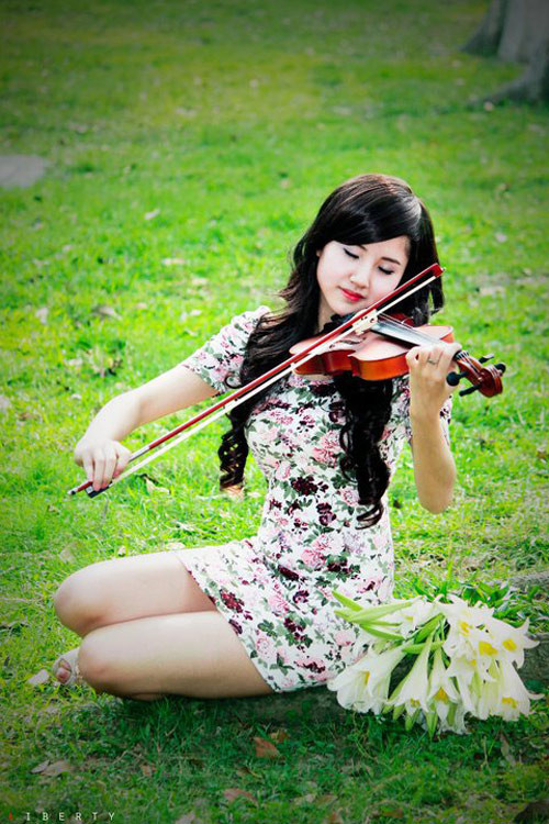 Ước mơ của cô hotgirl xinh đẹp này là trở thành một nữ luật sư giỏi.