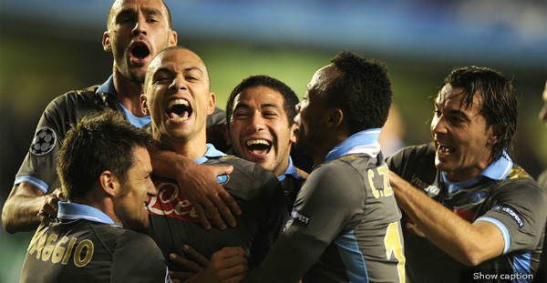 Napoli làm nên lịch sử.