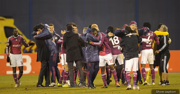 Lyon thắng đậm.