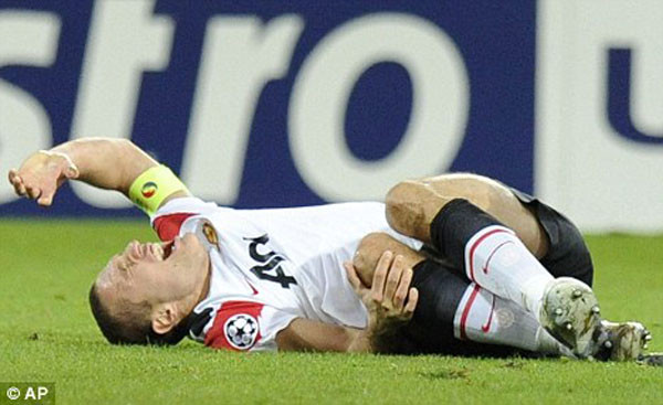 Hình ảnh tiêu biểu cho sự thất bại của MU.