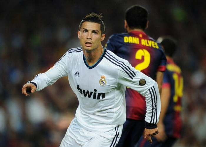 Đây biết đâu sẽ là mùa giải xuất sắc nhất về mặt con số của cá nhân Cristiano Ronaldo trong sự nghiệp của anh. CR7 đã ghi 14 bàn trong 11 trận ở mọi giải đấu chính thức cho Real Madrid, tức tỷ lệ 1,27 bàn/trận. Nếu tỷ lệ này được duy trì, sẽ là khả thi nếu Ronaldo có thể ghi tới 70 bàn khi mùa bóng kết thúc, tức hơn hẳn 10 bàn so với mùa 2011/12. Đây biết đâu sẽ là mùa giải xuất sắc nhất về mặt con số của cá nhân Cristiano Ronaldo trong sự nghiệp của anh. CR7 đã ghi 14 bàn trong 11 trận ở mọi giải đấu chính thức cho Real Madrid, tức tỷ lệ 1,27 bàn/trận. Nếu tỷ lệ này được duy trì, sẽ là khả thi nếu Ronaldo có thể ghi tới 70 bàn khi mùa bóng kết thúc, tức hơn hẳn 10 bàn so với mùa 2011/12.