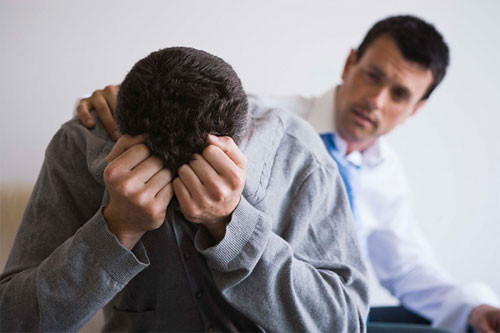 Thì ra anh ta đã biết vợ mình có tính lăng nhăng, và cũng chính anh ta dẫn chồng chị vào con đường này chỉ vì cảm thấy tin tưởng chồng chị hơn tất cả những người đàn ông khác.(ảnh minh họa)