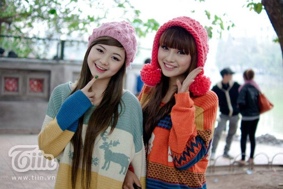 Lọt vào top 20 của cuộc thi Miss teen 2011, Quỳnh Anh khiến không ít người phải ngạc nhiên khi cô gái này còn có tài hát xẩm cực hay. Với gương mặt xinh xắn, nụ cười dễ thương, cô bạn đang là gương mặt cực hot trong giới teen Hà thành. Lọt vào top 20 của cuộc thi Miss teen 2011, Quỳnh Anh khiến không ít người phải ngạc nhiên khi cô gái này còn có tài hát xẩm cực hay. Với gương mặt xinh xắn, nụ cười dễ thương, cô bạn đang là gương mặt cực hot trong giới teen Hà thành.