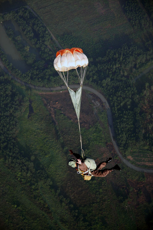 Nhiều học viên đã điều khiển rơi được vào những nơi gần như ý.