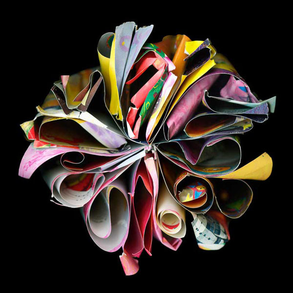 Ngày nay, với sự lên ngôi của các thiết bị công nghệ, người ta có thể đọc sách mọi lúc, mọi nơi. Các ấn phẩm sách in dần dần nhận được ít tình cảm của bạn đọc hơn xưa. Ngày nay, với sự lên ngôi của các thiết bị công nghệ, người ta có thể đọc sách mọi lúc, mọi nơi. Các ấn phẩm sách in dần dần nhận được ít tình cảm của bạn đọc hơn xưa.