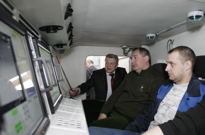 Buồng lái được thiết kế rất hiện đại Buồng lái được thiết kế rất hiện đại