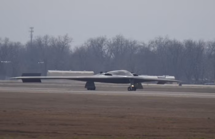 Sự xuất hiện của oanh tạc cơ B-2 tại căn cứ Barksdale.