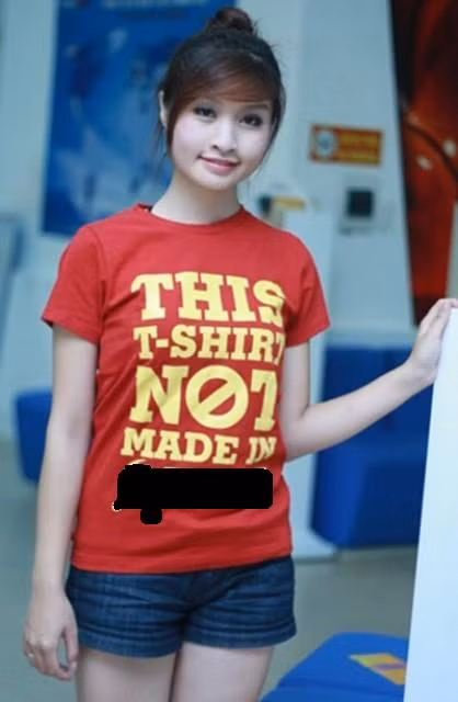 "Đây là áo phông không phải hàng nhái.... - khẳng định thương hiệu sản xuất?