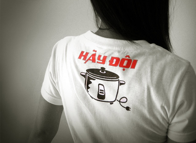 Một số ít bạn trẻ cần nghiêm túc hơn nữa trong việc đội mũ bảo hiểu khi tham gia giao thông vì nó sẽ bảo vệ tính mạng và sức khỏe của chính các bạn. Không nên có sự chống đối theo kiểu bạn ở trong ảnh. Một số ít bạn trẻ cần nghiêm túc hơn nữa trong việc đội mũ bảo hiểu khi tham gia giao thông vì nó sẽ bảo vệ tính mạng và sức khỏe của chính các bạn. Không nên có sự chống đối theo kiểu bạn ở trong ảnh.