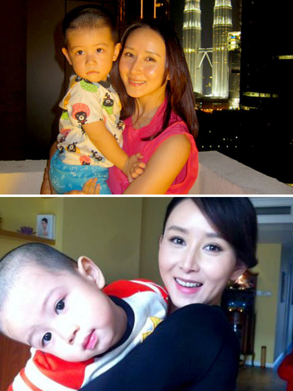 Người ta thường bảo "gái một con trông mòn con mắt", dù đã sinh con nhưng bà mẹ một con Hồ Tịnh không những không đánh mất vẻ đẹp thời con gái mà còn ngày càng mặn mà hơn. Xem thêm: Ảnh hiếm: Chặng đường nhan sắc của "nữ thần mắt tím" Elizabeth Taylor Người ta thường bảo "gái một con trông mòn con mắt", dù đã sinh con nhưng bà mẹ một con Hồ Tịnh không những không đánh mất vẻ đẹp thời con gái mà còn ngày càng mặn mà hơn. Xem thêm: Ảnh hiếm: Chặng đường nhan sắc của "nữ thần mắt tím" Elizabeth Taylor