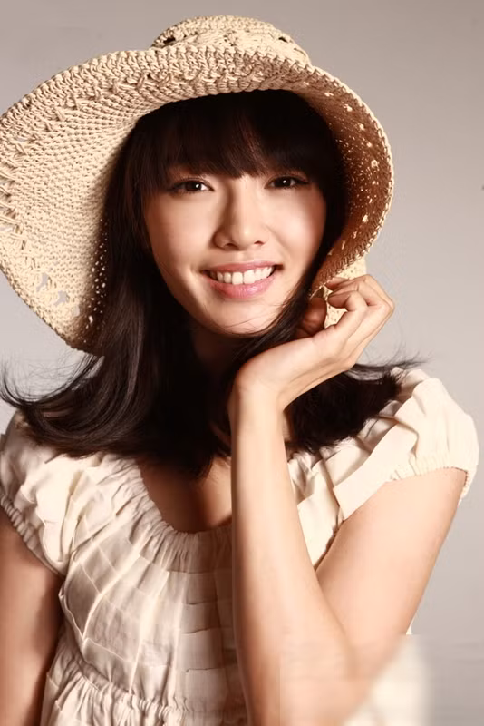 Nàng tiểu hoa đán khác là Bạch Bách Hà cũng không kém thế thì đứng thứ 6 trong danh sách. (Ảnh: Sina) Xem thêm: Angela Baby : Mỹ nhân "dao kéo" đẹp nhất điện ảnh Hoa ngữ