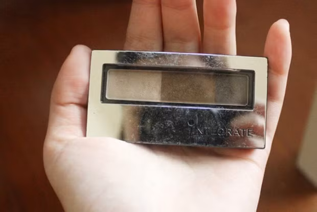 Chuẩn bị những màu đánh mắt. Xem thêm: Người đẹp Trung Hoa "tỏa sáng" trên bìa tạp chí TrendsHealth Chuẩn bị những màu đánh mắt. Xem thêm: Người đẹp Trung Hoa "tỏa sáng" trên bìa tạp chí TrendsHealth