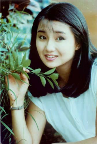 Cùng với Củng Lợi, Quan Chi Lâm và Lý Gia Hân, Trương Mạn ngọc được coi là một trong "Tứ đại mĩ nhân" của điện ảnh Hoa ngữ thập niên 1980 và 1990. Ảnh: Baidu Xem thêm: Cơn sốt 'thiên sứ' 9X: Vẻ đẹp hiện đại hớp hồn phái mạnh Cùng với Củng Lợi, Quan Chi Lâm và Lý Gia Hân, Trương Mạn ngọc được coi là một trong "Tứ đại mĩ nhân" của điện ảnh Hoa ngữ thập niên 1980 và 1990. Ảnh: Baidu Xem thêm: Cơn sốt 'thiên sứ' 9X: Vẻ đẹp hiện đại hớp hồn phái mạnh