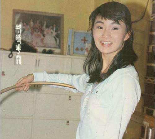 Có thể thấy cuộc đời và sắc đẹp của Trương Mạn Ngọc luôn đi đôi với nhau, sắc đẹp chính là yếu tốt quan trọng nhất để đưa cô lên đỉnh cao danh vọng ngày hôm nay. Một sắc đẹp mặn mà, đằm thắm luôn còn mãi với thời gian. Ảnh: Baidu Xem thêm: Cơn sốt 'thiên sứ' 9X: Vẻ đẹp hiện đại hớp hồn phái mạnh Có thể thấy cuộc đời và sắc đẹp của Trương Mạn Ngọc luôn đi đôi với nhau, sắc đẹp chính là yếu tốt quan trọng nhất để đưa cô lên đỉnh cao danh vọng ngày hôm nay. Một sắc đẹp mặn mà, đằm thắm luôn còn mãi với thời gian. Ảnh: Baidu Xem thêm: Cơn sốt 'thiên sứ' 9X: Vẻ đẹp hiện đại hớp hồn phái mạnh