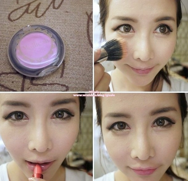 Tiếp theo dùng phấn hồng đánh má và son hồng nhạt để tô môi. Xem thêm: Cận cảnh: Sao Hàn "thăng hạng nhan sắc" nhờ trang điểm và phẫu thuật Tiếp theo dùng phấn hồng đánh má và son hồng nhạt để tô môi. Xem thêm: Cận cảnh: Sao Hàn "thăng hạng nhan sắc" nhờ trang điểm và phẫu thuật