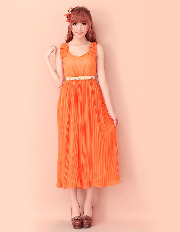 Váy dài hiện đại phù hợp cho những buổi dã ngoại. Xem thêm: 101 kiểu thời trang 'bước ra từ phòng ngủ' của Sao Váy dài hiện đại phù hợp cho những buổi dã ngoại. Xem thêm: 101 kiểu thời trang 'bước ra từ phòng ngủ' của Sao