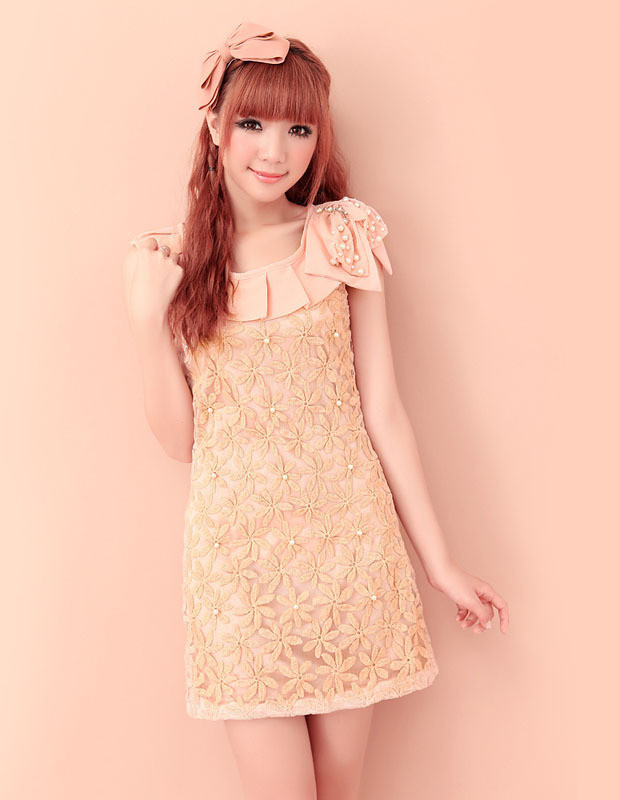 Nhẹ nhàng với nơ xinh đồng màu với màu váy. Xem thêm: 101 kiểu thời trang 'bước ra từ phòng ngủ' của Sao Nhẹ nhàng với nơ xinh đồng màu với màu váy. Xem thêm: 101 kiểu thời trang 'bước ra từ phòng ngủ' của Sao