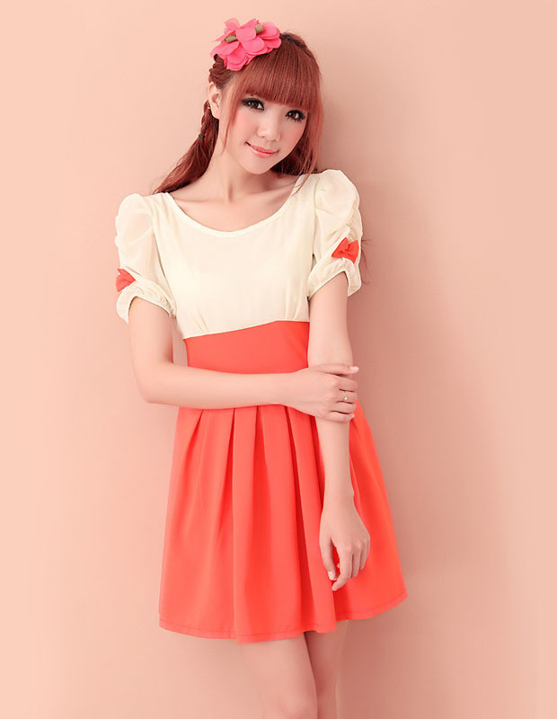 Hai màu cam và trắng phối hợp hài hòa làm nổi bật được làn da trắng ngần cùng vẻ đẹp ngây thơ. Xem thêm: 101 kiểu thời trang 'bước ra từ phòng ngủ' của Sao Hai màu cam và trắng phối hợp hài hòa làm nổi bật được làn da trắng ngần cùng vẻ đẹp ngây thơ. Xem thêm: 101 kiểu thời trang 'bước ra từ phòng ngủ' của Sao