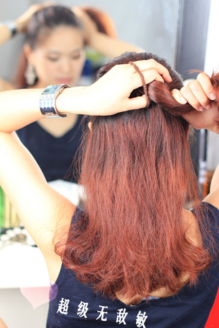 Kiểu 2:Cột nửa tóc phía trên lại. Xem thêm: "Nghả nghiêng" với tóc tai, áo quần "Chị Hai Lúa" của Sao Kiểu 2:Cột nửa tóc phía trên lại. Xem thêm: "Nghả nghiêng" với tóc tai, áo quần "Chị Hai Lúa" của Sao