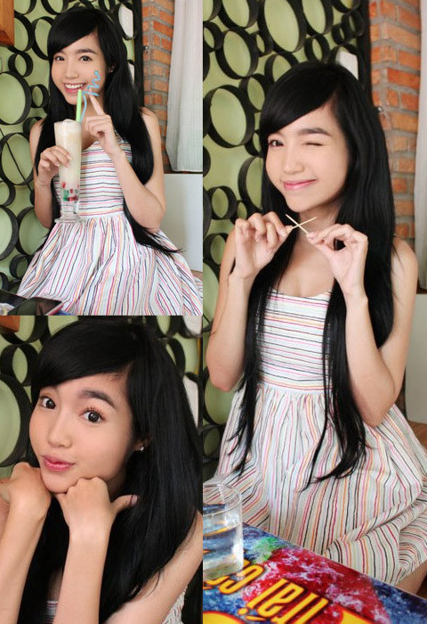 Đôi lúc Elly Trần cũng rất nhí nhảnh dễ thương như bao bạn bè lứa tuổi khác. Đôi lúc Elly Trần cũng rất nhí nhảnh dễ thương như bao bạn bè lứa tuổi khác.