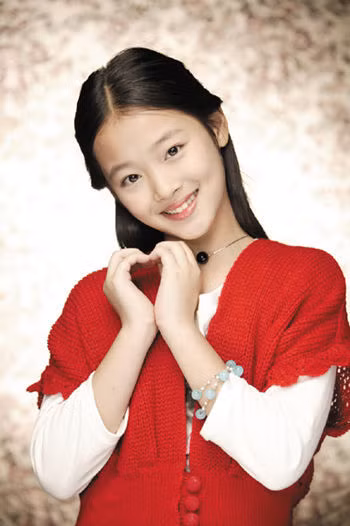 Biểu tượng "đôi mắt cười" của Sulli rất nổi tiếng, được mọi người ở Hàn Quốc rất yêu mến. Xem thêm: Cận cảnh: Sao Hàn "thăng hạng nhan sắc" nhờ trang điểm và phẫu thuật Biểu tượng "đôi mắt cười" của Sulli rất nổi tiếng, được mọi người ở Hàn Quốc rất yêu mến. Xem thêm: Cận cảnh: Sao Hàn "thăng hạng nhan sắc" nhờ trang điểm và phẫu thuật