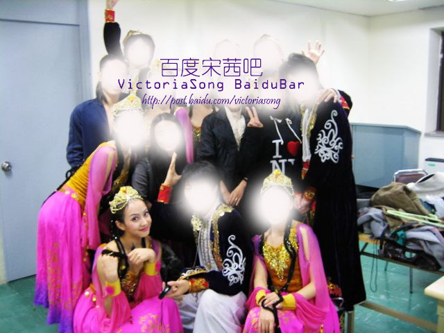 Dường như vẻ đẹp đó không hề thay đổi theo thời gian, khuôn mặt nhỏ cuốn hút đó vẫn luôn để lại ấn tượng rất mạnh. Xem thêm: Cận cảnh: Sao Hàn "thăng hạng nhan sắc" nhờ trang điểm và phẫu thuật Dường như vẻ đẹp đó không hề thay đổi theo thời gian, khuôn mặt nhỏ cuốn hút đó vẫn luôn để lại ấn tượng rất mạnh. Xem thêm: Cận cảnh: Sao Hàn "thăng hạng nhan sắc" nhờ trang điểm và phẫu thuật