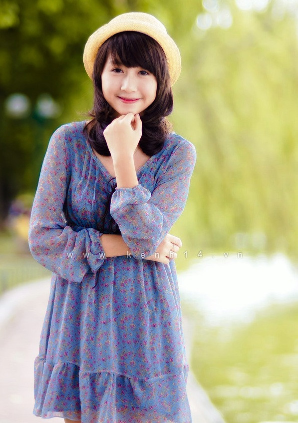 Trời mùa thu rất trong lành và dễ chịu. Trời mùa thu rất trong lành và dễ chịu.