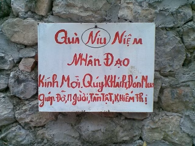 Phải giúp đỡ thôi.