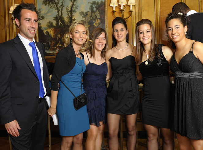 Đội bóng đá nữ U17 TBN cũng được vinh danh.