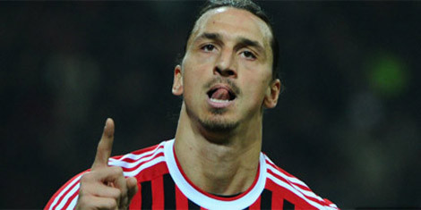 Ibra sút tung lưới đội bóng cũ.