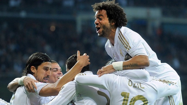 Hạ Atletico, Real duy trì mạch 13 chiến thắng liên tiếp. Hạ Atletico, Real duy trì mạch 13 chiến thắng liên tiếp.