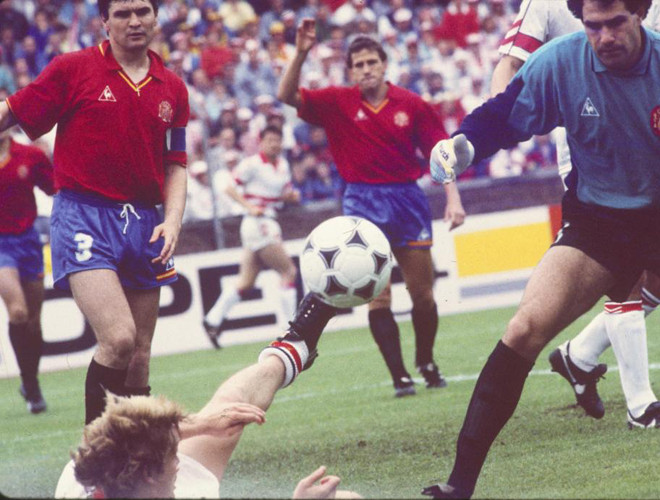 Năm 1988. Năm 1988.