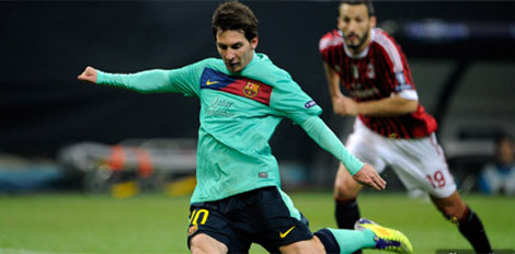 Hai lần sút 11m, Messi mới có bàn thắng.